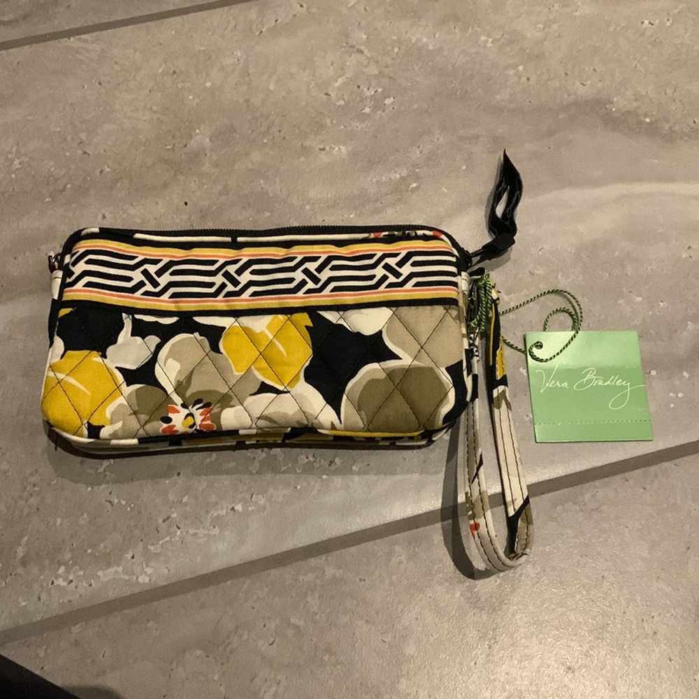 Vera Bradley Dogwood Wristlet-NWT